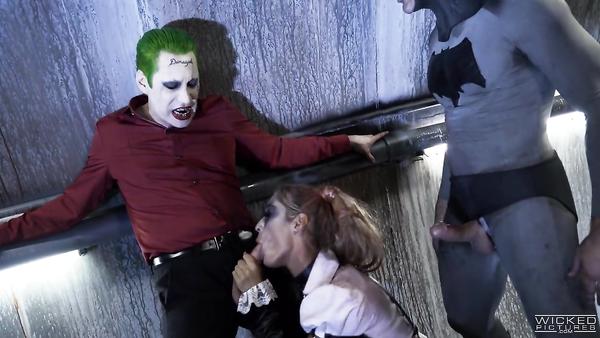 Porn parody DC XXX - Anal threesome in Gotham's tunnel