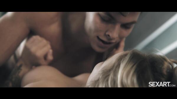 Big Tits Slavic Blonde Having Sex In The Early Morning